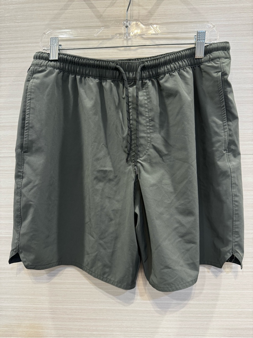 Magellan Outdoors Carson Lake Shorts Olive Green Fish Gear size Medium